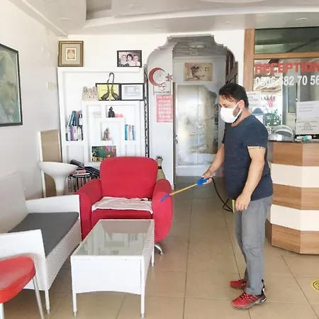 Hakan Aparthotel 3*